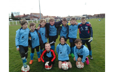 Chasse aux oeufs ou chasse aux buts pour les U10 ai tournoi de Pâques de Fretin !!!