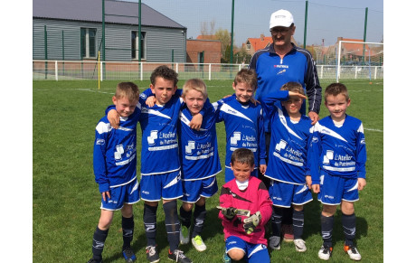 Les U8 se distinguent sous la houlette de Gilles, leur coach ....