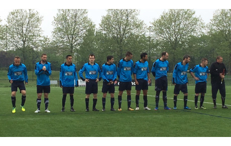 La marche était trop haute chez le leader ......