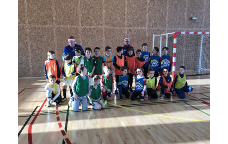 4 belles équipes formées par les U10 et U11 de Genech  ...