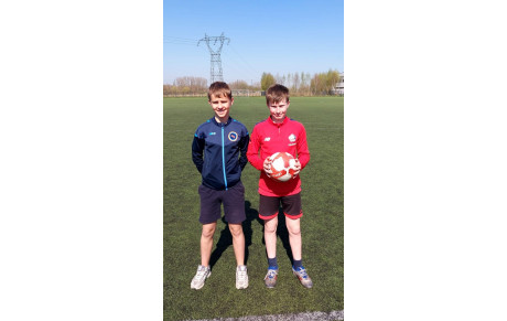 Joueurs et arbitres , ils sont toujours là !!!